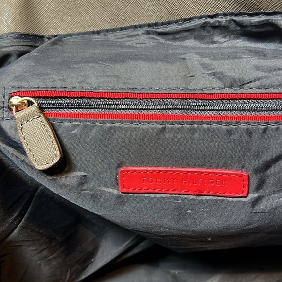 Tommy Hilfiger ShoulderTote Purse - Picture 6 of 9